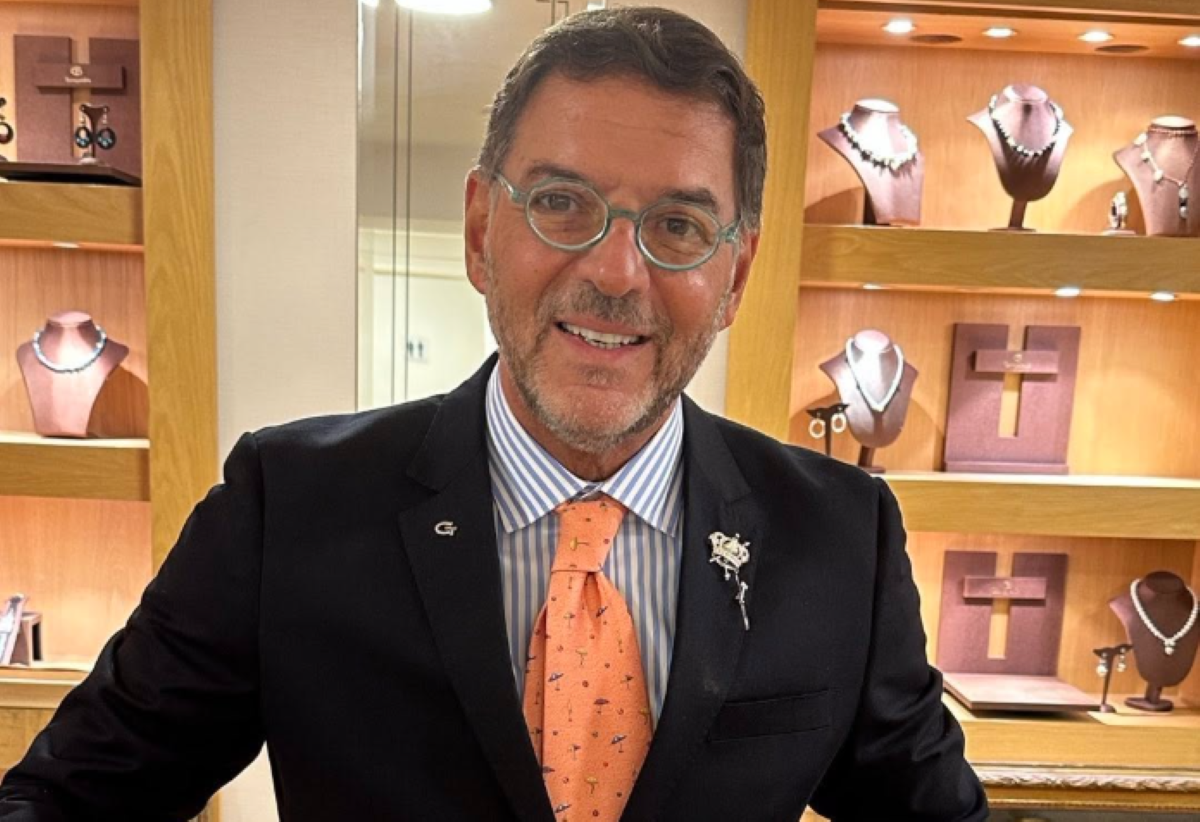 Σημαντικές Πολιτικές Εξελίξεις: Από τον Εορτασμό της 25ης Μαρτίου έως τον Αφθώδη Πυρετό