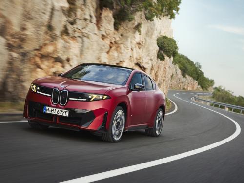 BMW iX4: Νέο ηλεκτρικό SUV coupe με 828 χλμ. αυτονομία και 612 ίππους