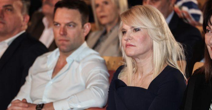 Μόνο με την Τζάκρη έμεινε ο Κασσελάκης – Έκπτωτος και με απόφαση της Πολιτικής Γραμματείας