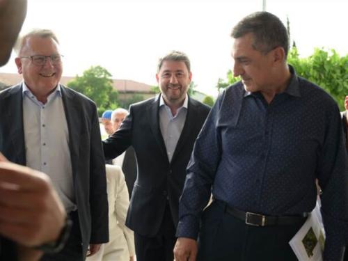 Συνάντηση του Νίκου Ανδρουλάκη και του Νίκολας Σμιτ με τον Περιφερειάρχη Θεσσαλίας Δημήτρη Κουρέτα