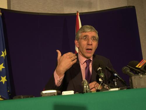 Δραματικές πολιτικές εξελίξεις: Προεδρία ΕΕ και εσωκομματικές αντιπαραθέσεις