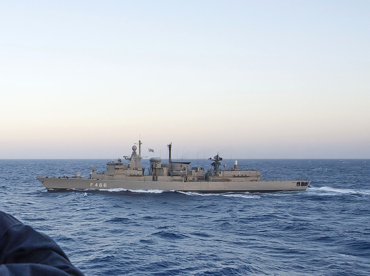 Σημαντικές πολιτικές εξελίξεις: Κόκκινες και κίτρινες κάρτες, αποχαιρετισμοί και γεωπολιτικές προκλήσεις