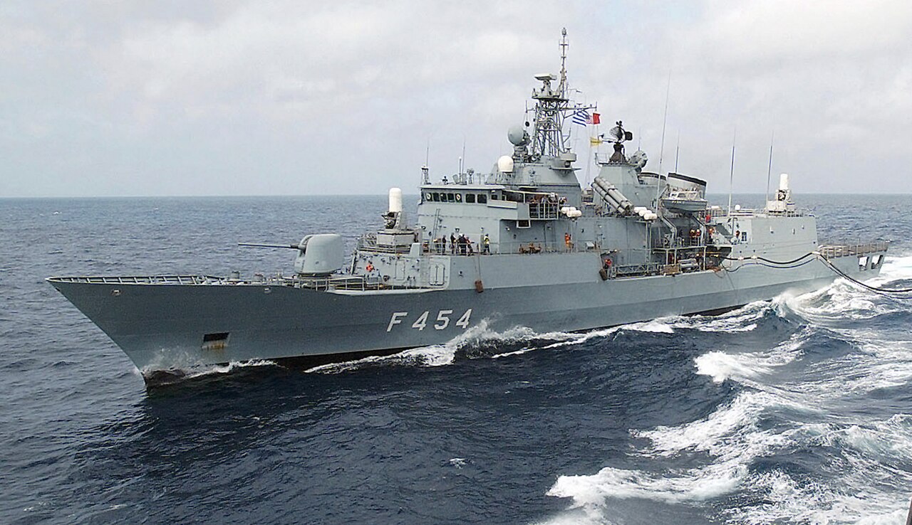 Κρίσιμες Πολιτικές Εξελίξεις: Συνέδρια, Μεταναστευτικό και Ένοπλες Δυνάμεις