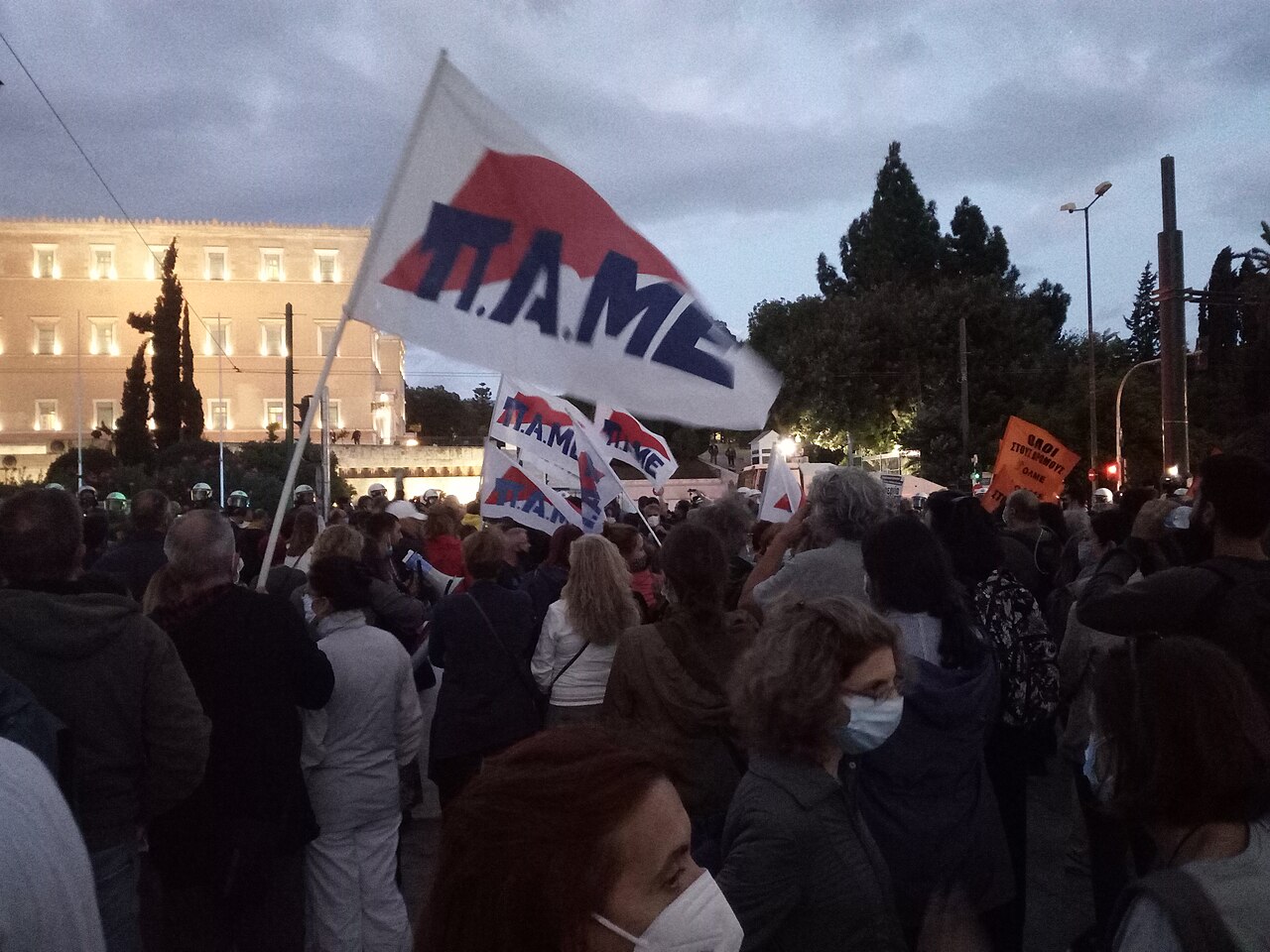 Σημαντικές Πολιτικές Εξελίξεις: Από την Αύξηση του Κατώτατου Μισθού μέχρι τις Συνεργασίες των Κομμάτων