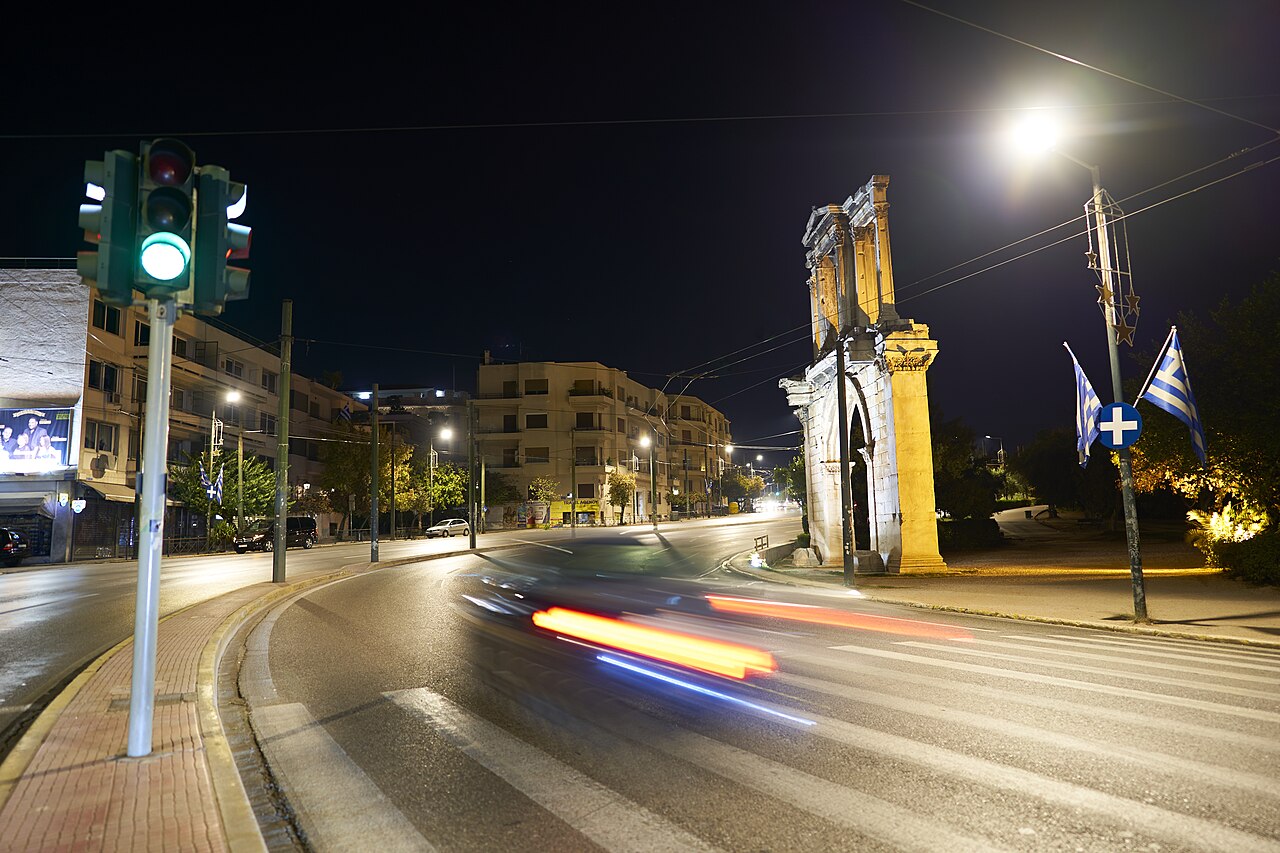Πολιτικές αναταράξεις ενόψει εκλογών: Σφοδρές αντιπαραθέσεις και κρίσιμες αποφάσεις