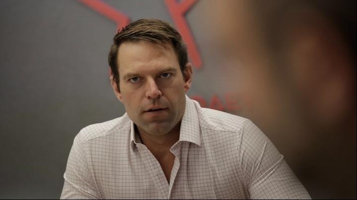 Στ. Κασσελάκης: «Είμαι εδώ» – Προαναγγέλλει την υποψηφιότητά του για την προεδρία του ΣΥΡΙΖΑ